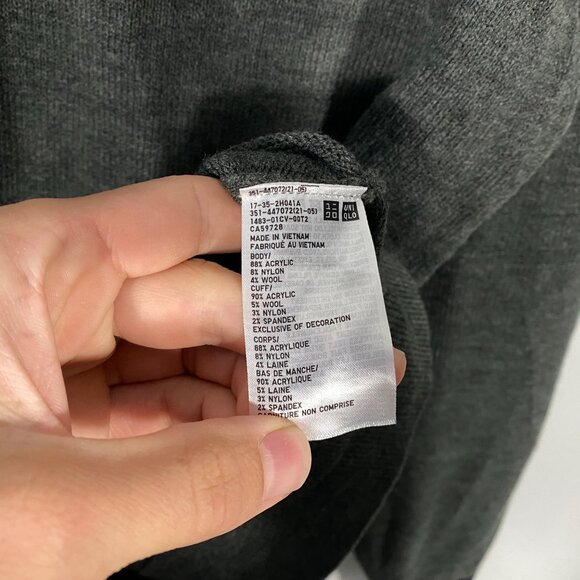 J.W.Anderson x Uniqlo Embroidered Logo Turtleneck 1/4 Zip Gray Sweater mens L - Picture 5 of 7